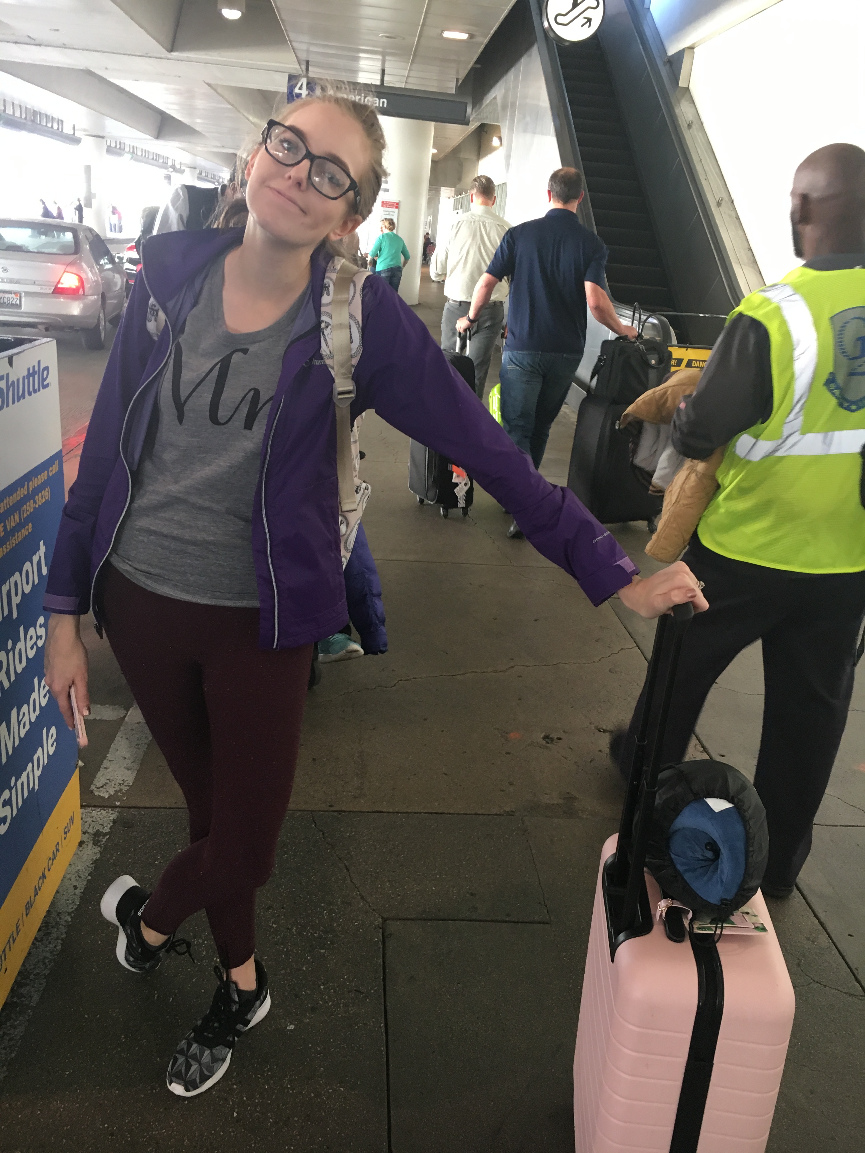 Béis vs Away: Which Carry-on Suitcase Is Better?